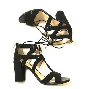 💥 BLACK LACE UP CHUNKY HEELS 💥